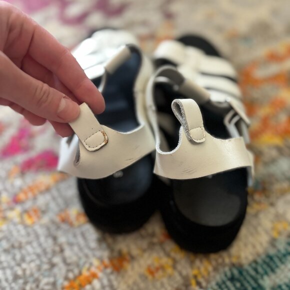 Steve Madden • white fisherman sandals - Picture 8 of 9